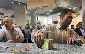 مجلس النواب الليبي يطالب بتجميد الحسابات البنكية للجهات الممولة من الخزانة العامة بسبب الأوضاع الأمنية في طرابلس